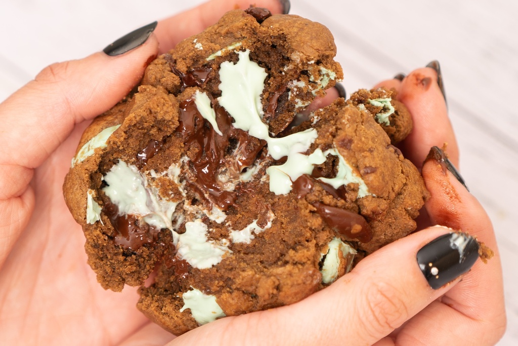 Mint Chocolate Chip Cookie