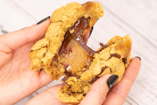 [SALTED CARAMEL CHOC CHIP] Salted Caramel Chocolate Chip Cookie